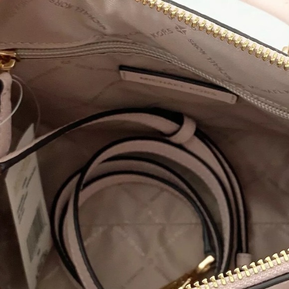 Michael kors pink satchel crossbody - Picture 7 of 7